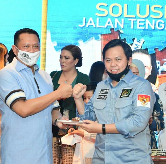 Salam Covid19 “Sultan,, Hadiri Peluncuran Buku Ketua MPR RI,, Solusi Jalan Tengah”,,